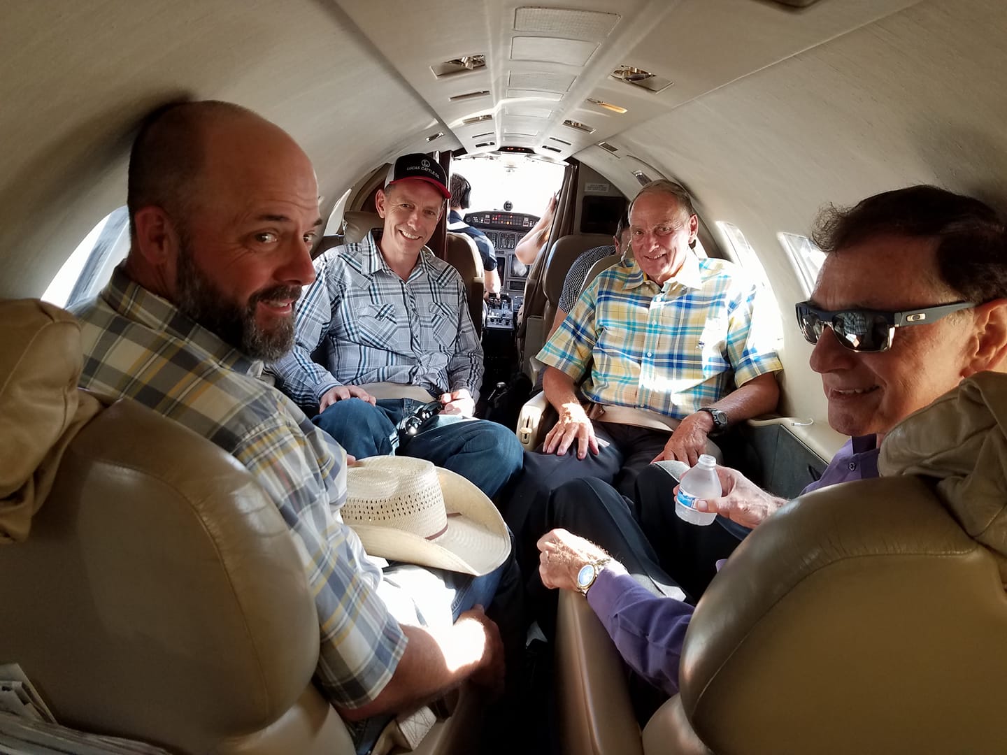 From his nonprofit's Facebook page (Protect the Harvest). Oil man Lucas gives pardoned arsonists Steven and Dwight Hammond a ride home to Burns, Ore. … in his company's private jet.